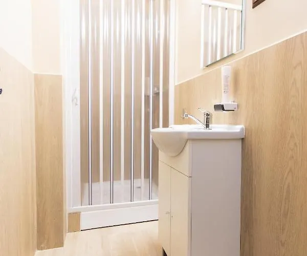 Casa De Piatra Bistro Guest house 3*